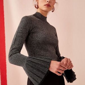 NWT Keepsake move over knit top in Small